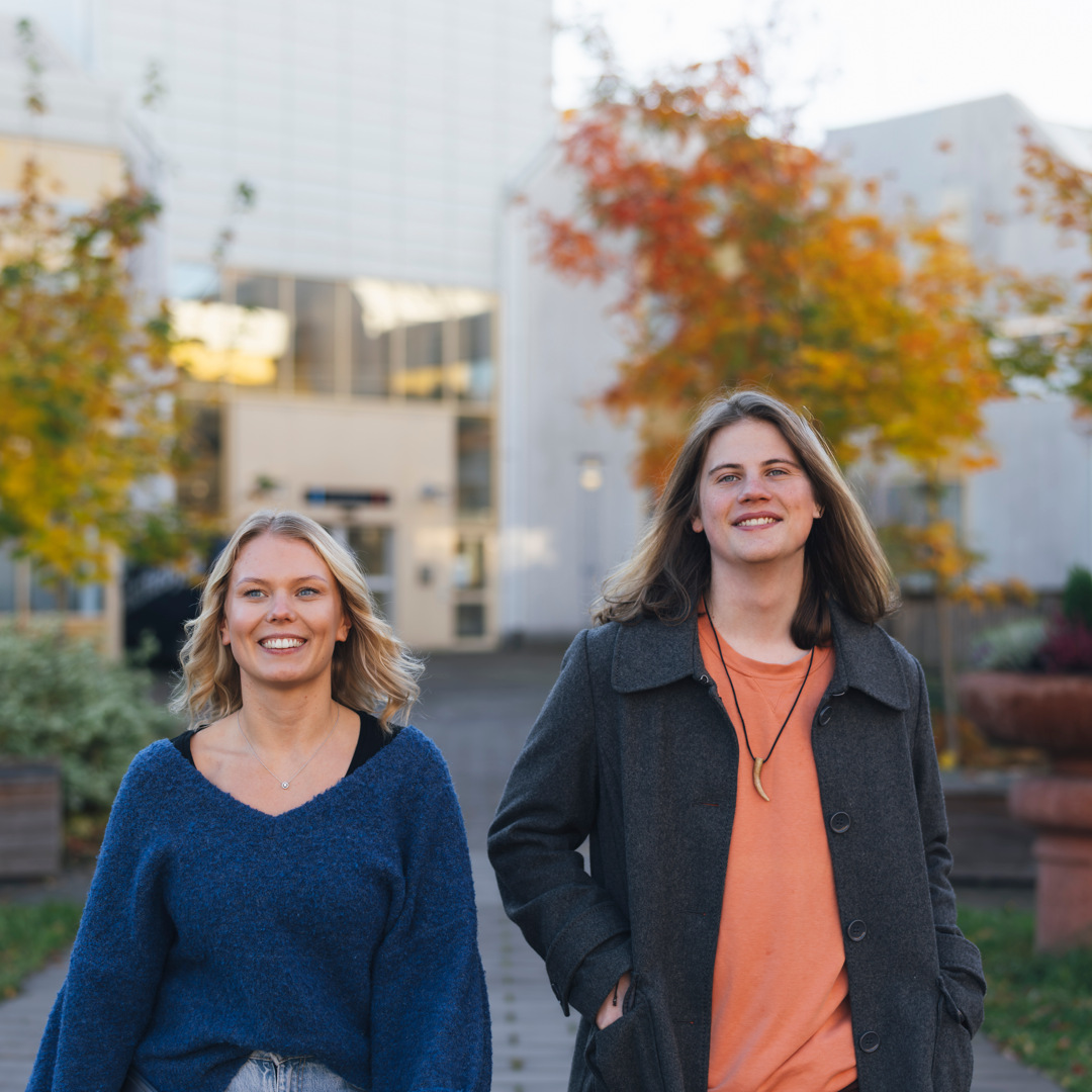 Studenter på Campusområdet