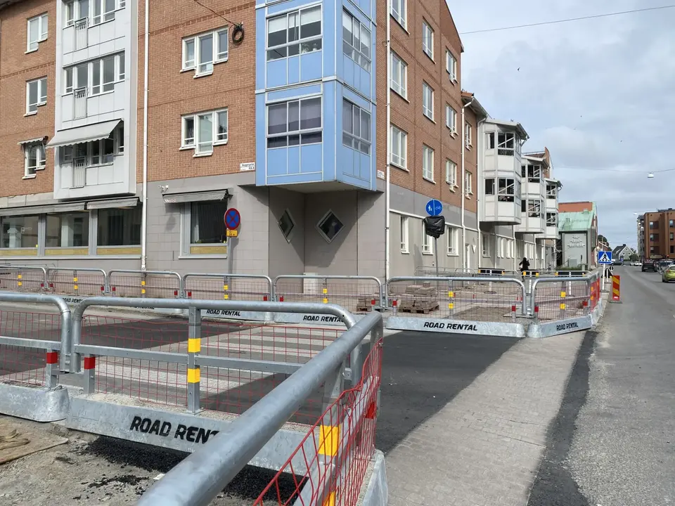 Just nu håller en cykelöverfart på att byggas på Storgatan.
